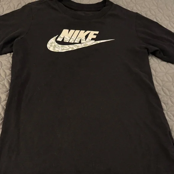 9 Piece bundle of boys size 10-12 clothing - Picture 2 of 15